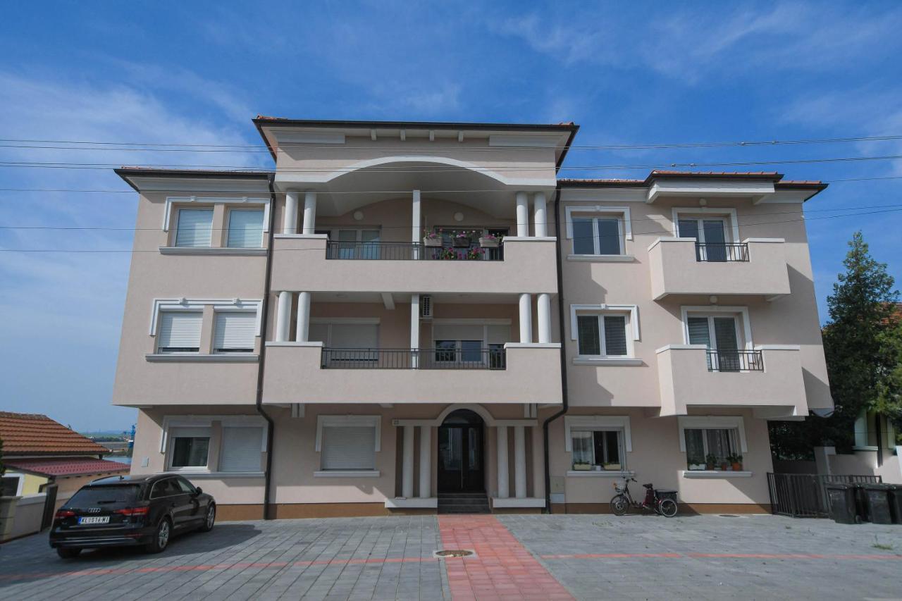 Apartment Plaza 克拉多沃 外观 照片